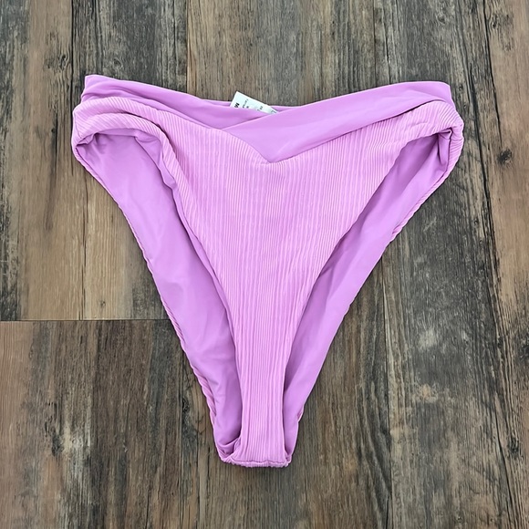 L*space bitsy cut bikini bottom - Picture 1 of 1